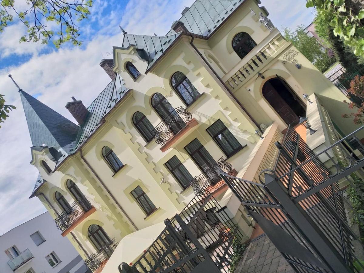 Pensjonat Zamek Derslawa Busko-Zdrój Exterior foto