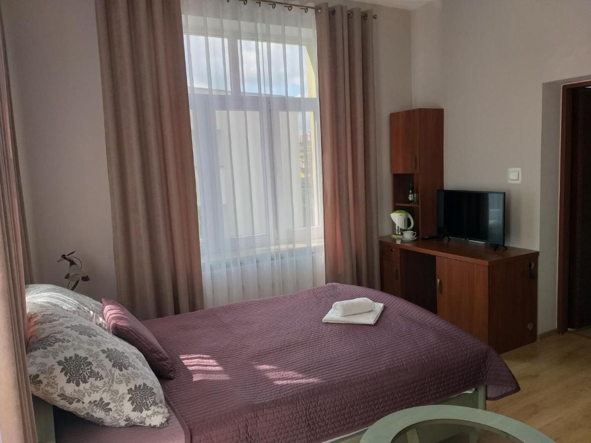 Pensjonat Zamek Derslawa Busko-Zdrój Exterior foto